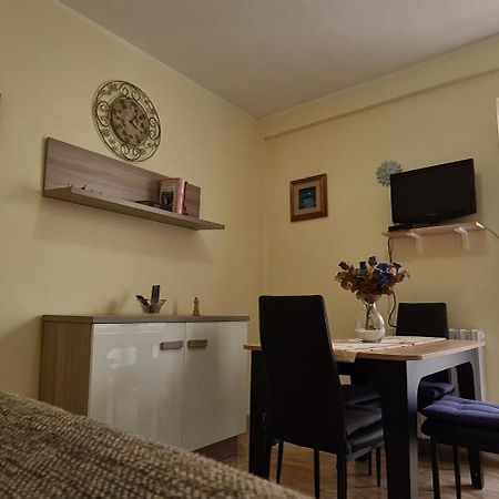 Em Holiday Apartment2 Quartu SantʼElena Exterior foto