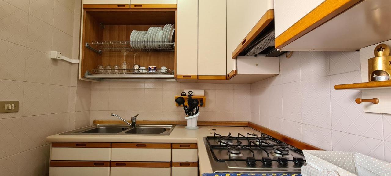 Em Holiday Apartment2 Quartu SantʼElena Exterior foto