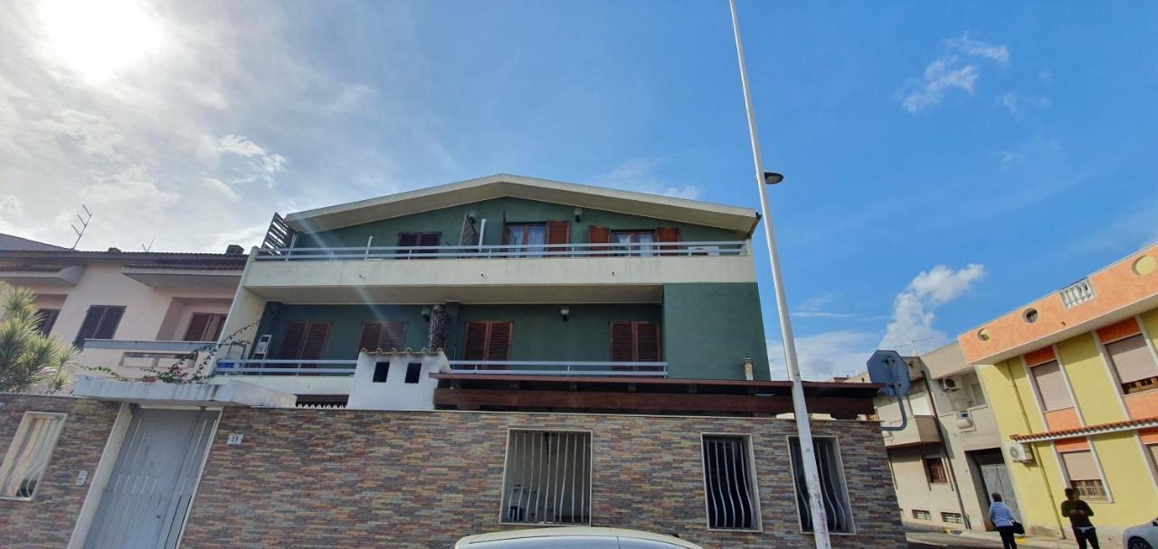 Em Holiday Apartment2 Quartu SantʼElena Exterior foto