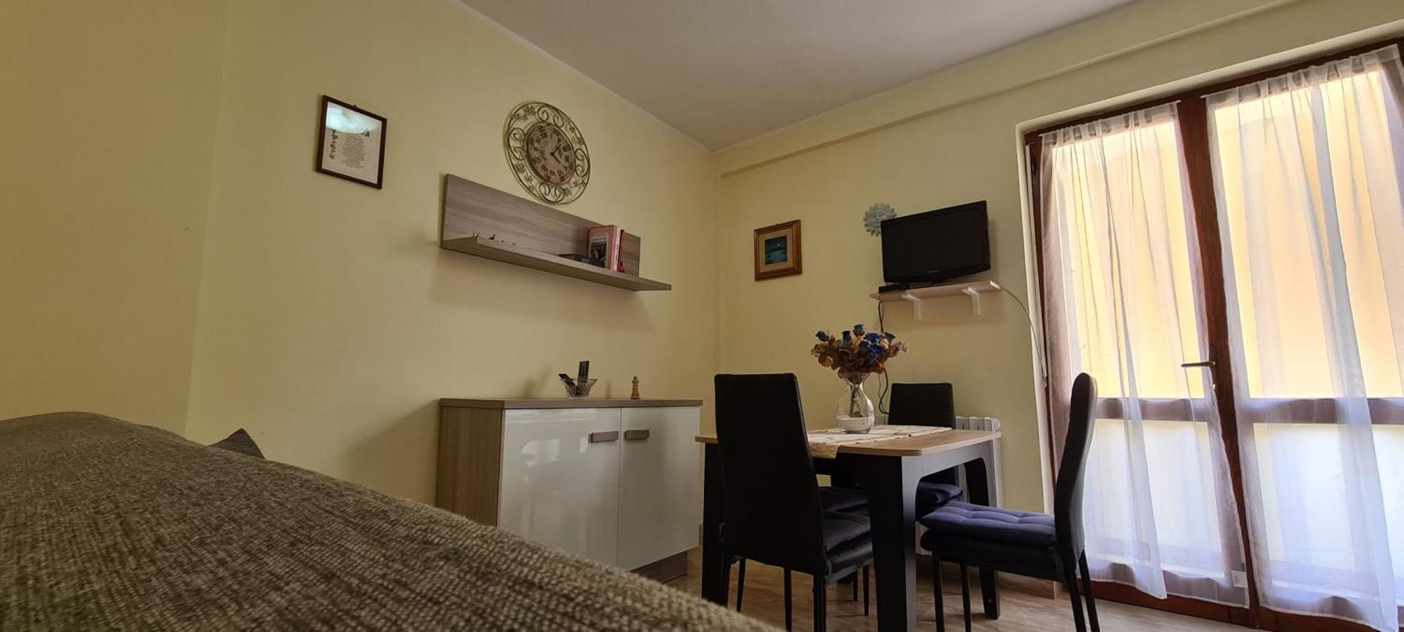 Em Holiday Apartment2 Quartu SantʼElena Exterior foto